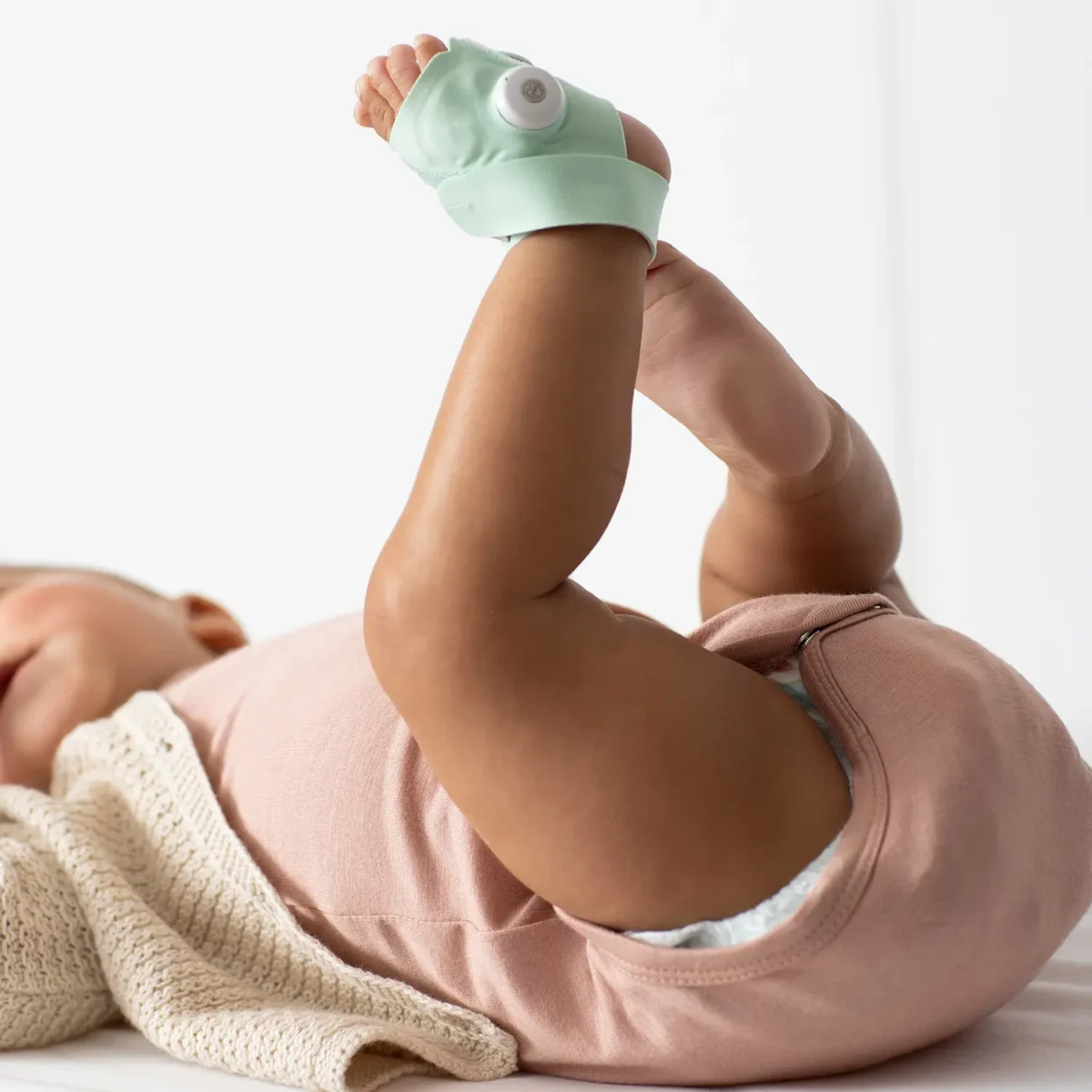 Owlet Smart Sock 3 – Șosetă inteligentă 0-18 luni (Verde mentă) - imagine 4